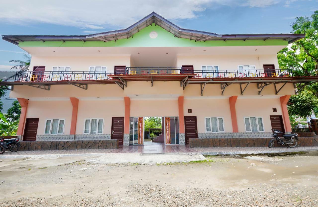 Mega Nasional Seaview Hotel Gunungsitoli Eksteriør bilde